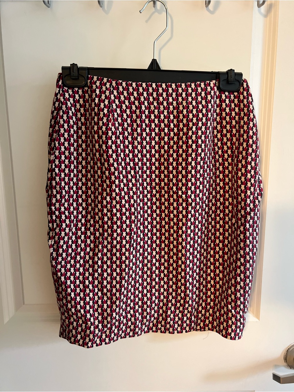 Ann Taylor maroon and Cream Geometric Pencil Skirt